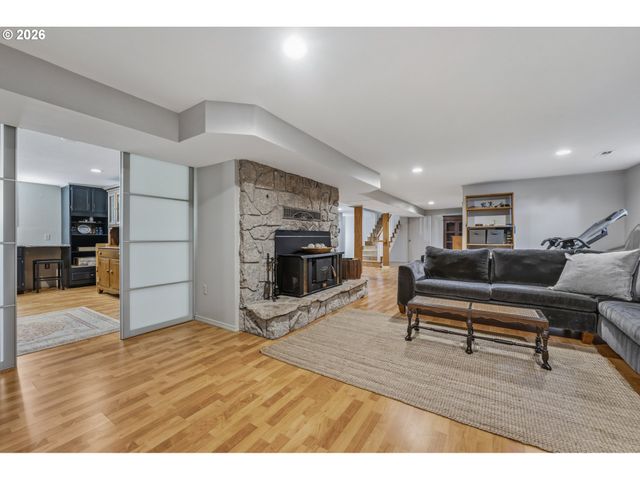 804 Nw SLUMAN Rd, Vancouver, WA 98665