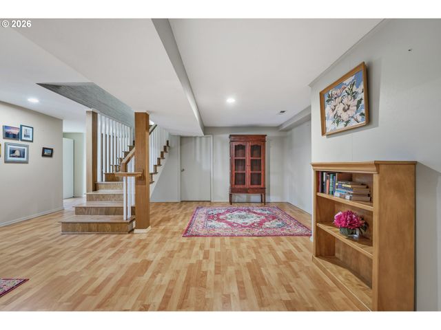 804 Nw SLUMAN Rd, Vancouver, WA 98665