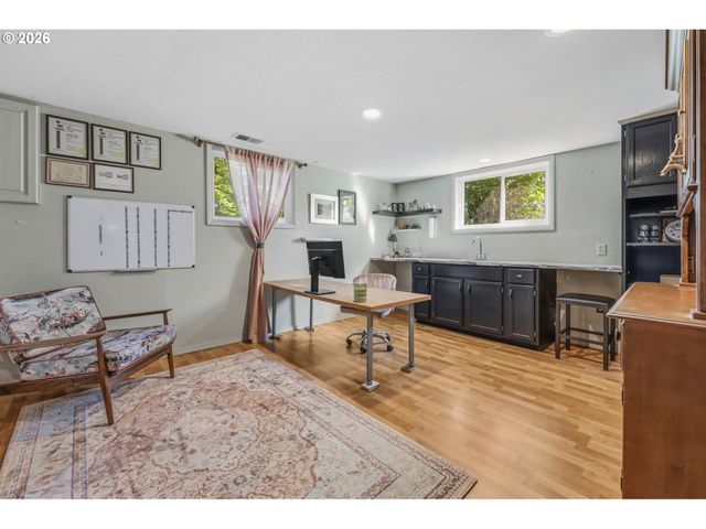 804 Nw SLUMAN Rd, Vancouver, WA 98665