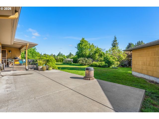 804 Nw SLUMAN Rd, Vancouver, WA 98665