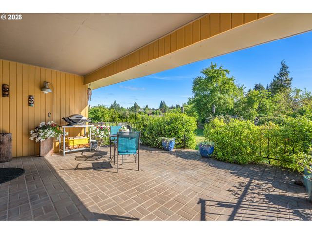 804 Nw SLUMAN Rd, Vancouver, WA 98665