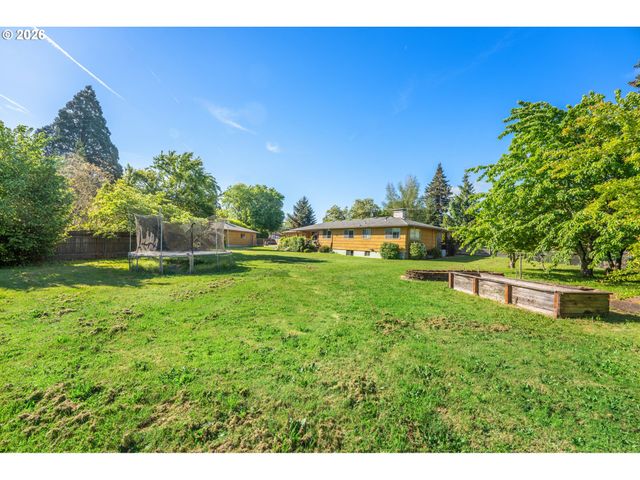 804 Nw SLUMAN Rd, Vancouver, WA 98665