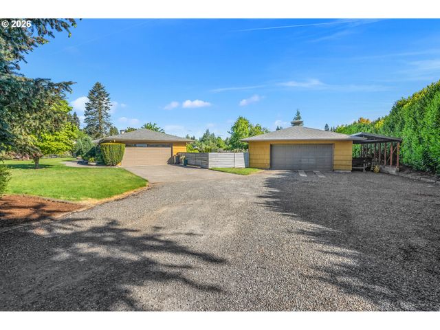 804 Nw SLUMAN Rd, Vancouver, WA 98665