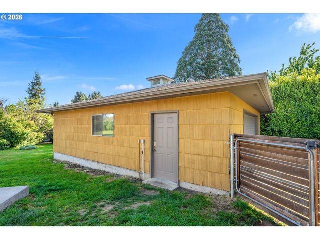 804 Nw SLUMAN Rd, Vancouver, WA 98665