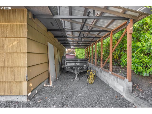 804 Nw SLUMAN Rd, Vancouver, WA 98665