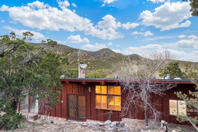 27 Eagle Trail Trail, Tijeras, NM 87059