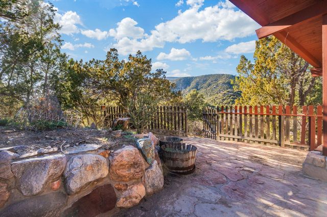 27 Eagle Trail Trail, Tijeras, NM 87059