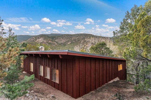 27 Eagle Trail Trail, Tijeras, NM 87059