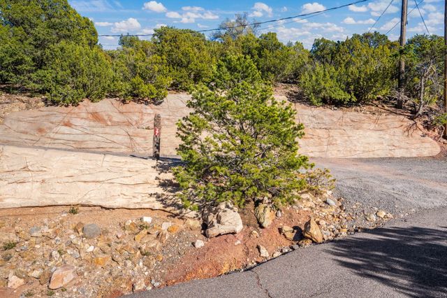 27 Eagle Trail Trail, Tijeras, NM 87059