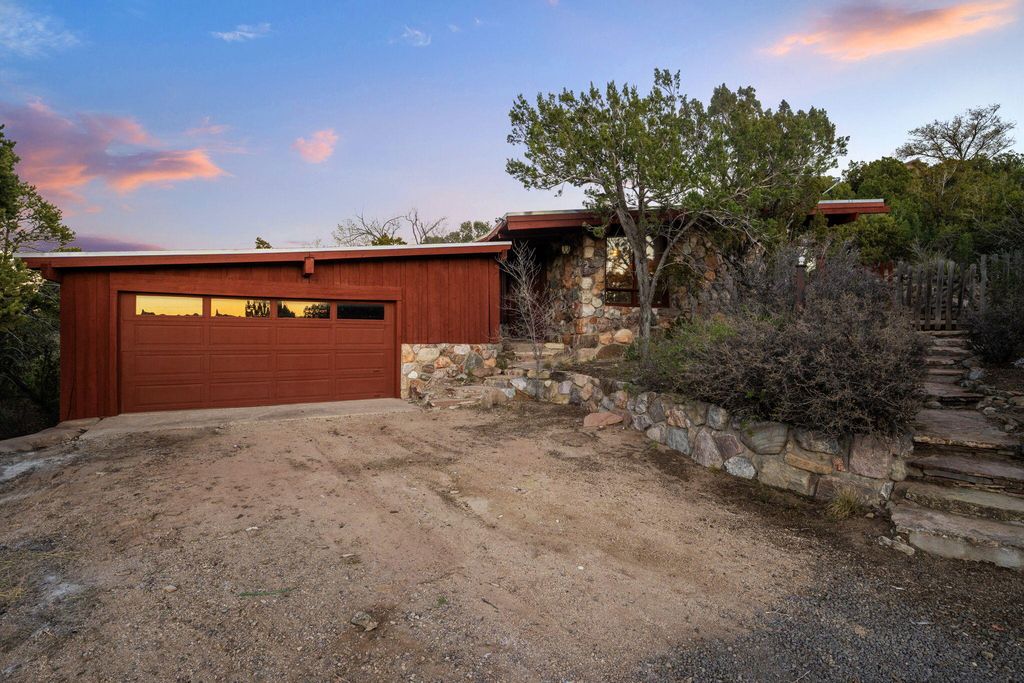 27 Eagle Trail Trail, Tijeras, NM 87059