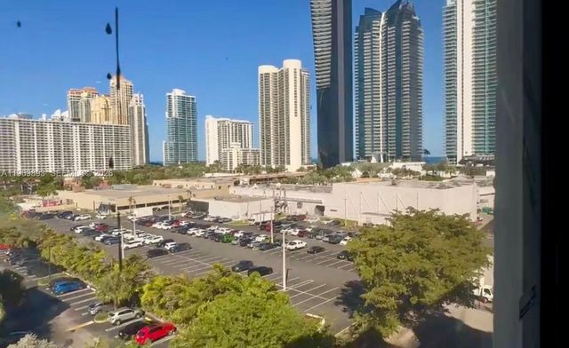 17021 N Bay Rd 814, Sunny Isles Beach, FL 33160