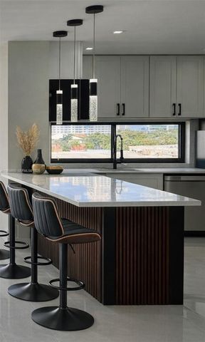 17021 N Bay Rd 814, Sunny Isles Beach, FL 33160