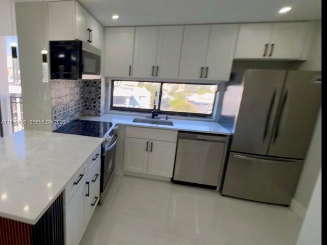 17021 N Bay Rd 814, Sunny Isles Beach, FL 33160