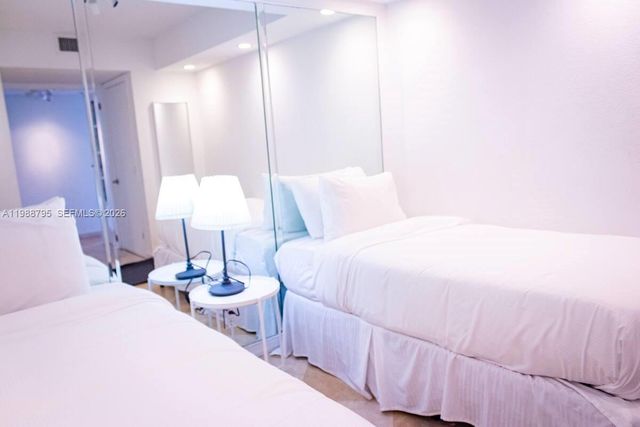 1717 N Bayshore Dr B-4141, Miami, FL 33132