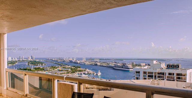 1717 N Bayshore Dr B-4141, Miami, FL 33132