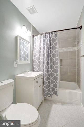 2512 JAMAICA DR, Alexandria, VA 22303
