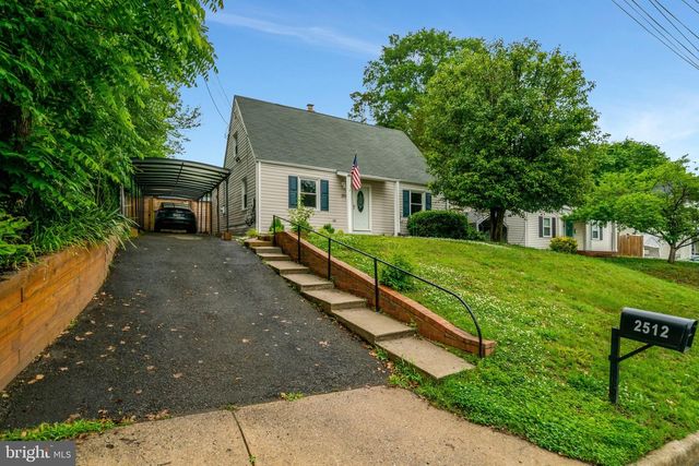 2512 JAMAICA DR, Alexandria, VA 22303
