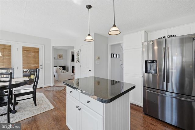 108 BARKWOOD DR, Stephens City, VA 22655