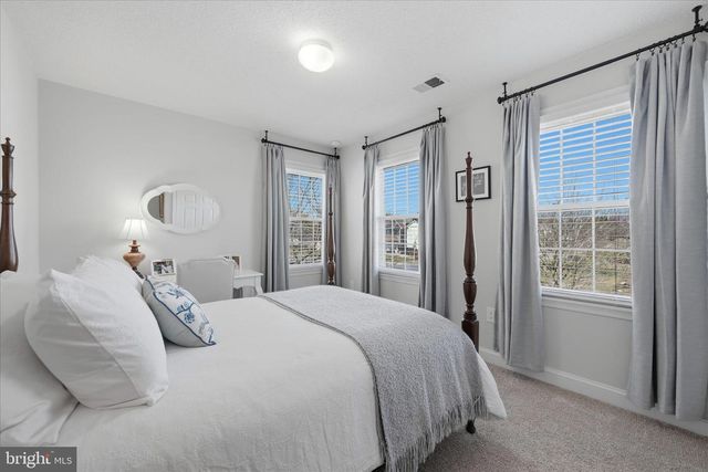 108 BARKWOOD DR, Stephens City, VA 22655