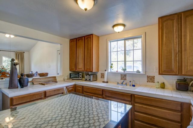 1498 O'Connor Way, San Luis Obispo, CA 93401