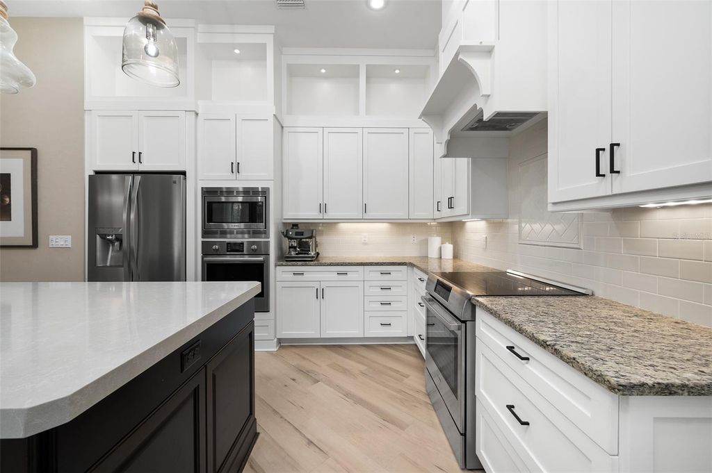 Image 12 of property listing at 691 SW 136TH STREET, Newberry, FL 32669