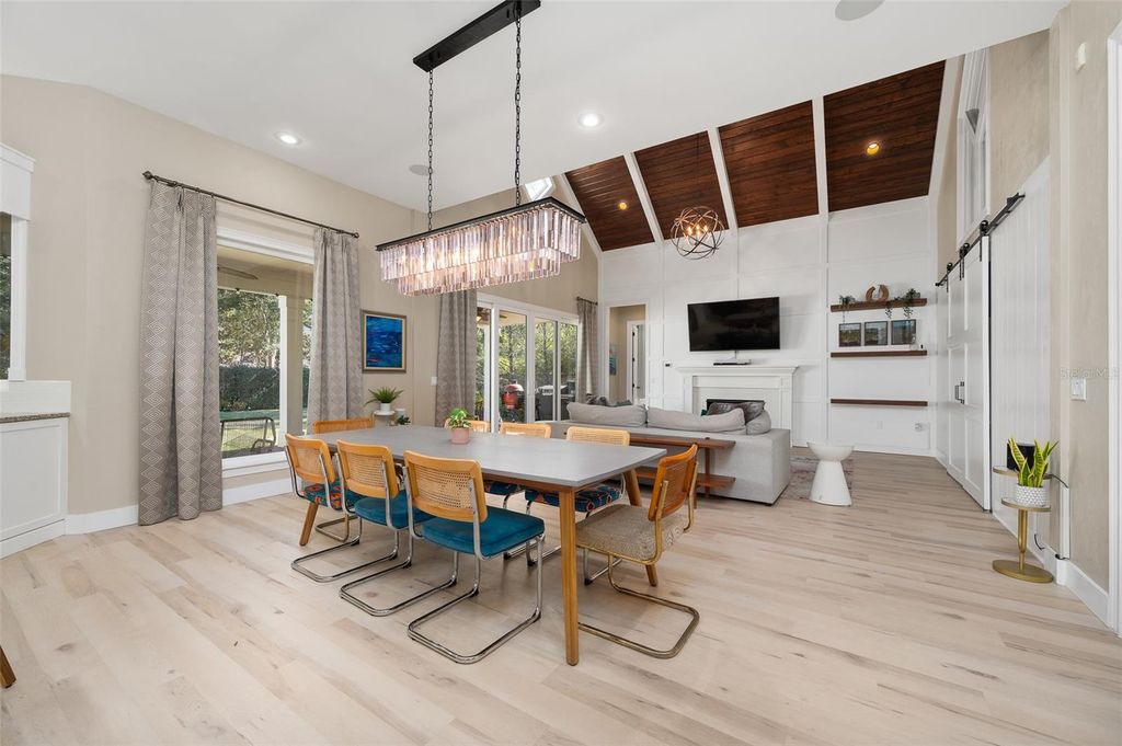 Image 17 of property listing at 691 SW 136TH STREET, Newberry, FL 32669