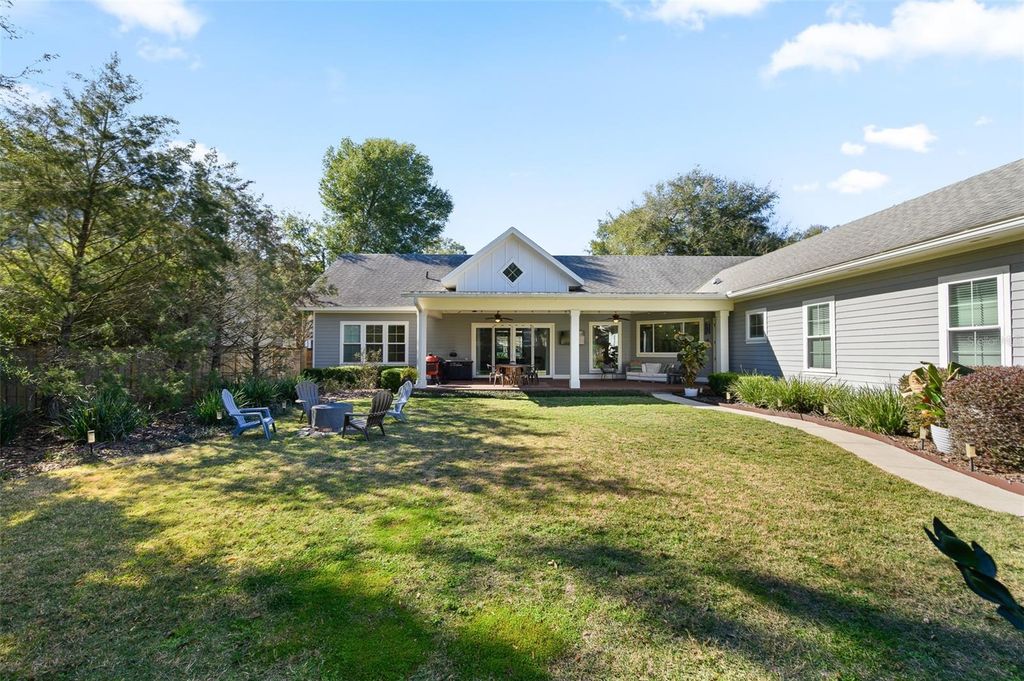 Image 45 of property listing at 691 SW 136TH STREET, Newberry, FL 32669