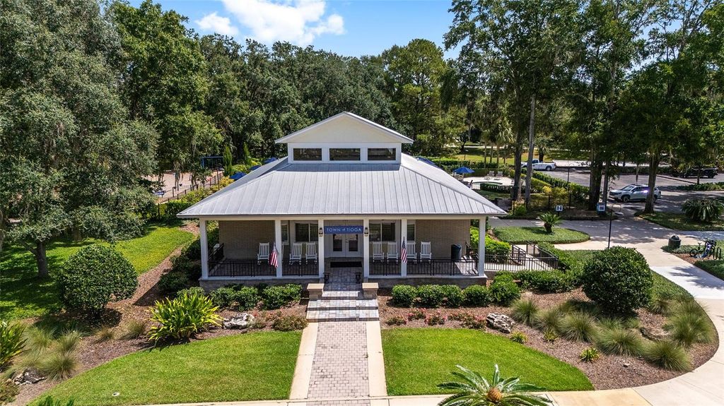 Image 49 of property listing at 691 SW 136TH STREET, Newberry, FL 32669