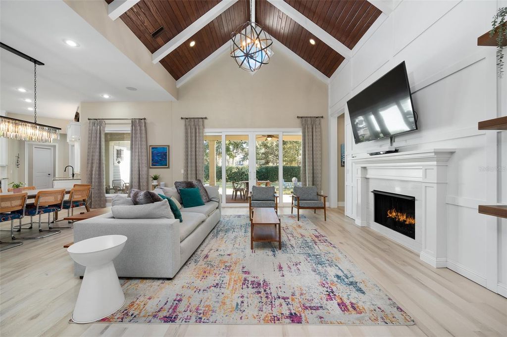 Image 6 of property listing at 691 SW 136TH STREET, Newberry, FL 32669