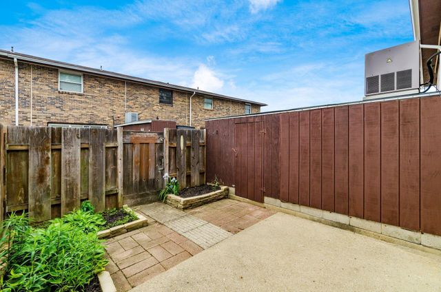 1308 Woodbrook Lane, D, Columbus, OH 43223