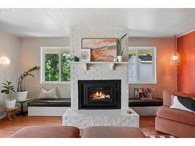 9006 N GILBERT Ave, Portland, OR 97203