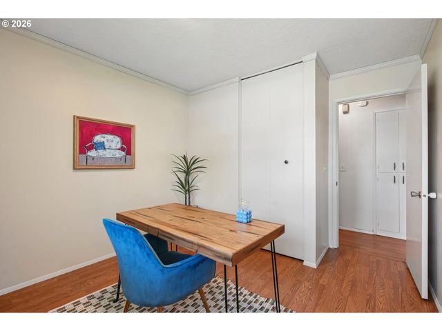 9006 N GILBERT Ave, Portland, OR 97203