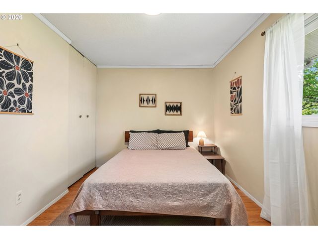 9006 N GILBERT Ave, Portland, OR 97203
