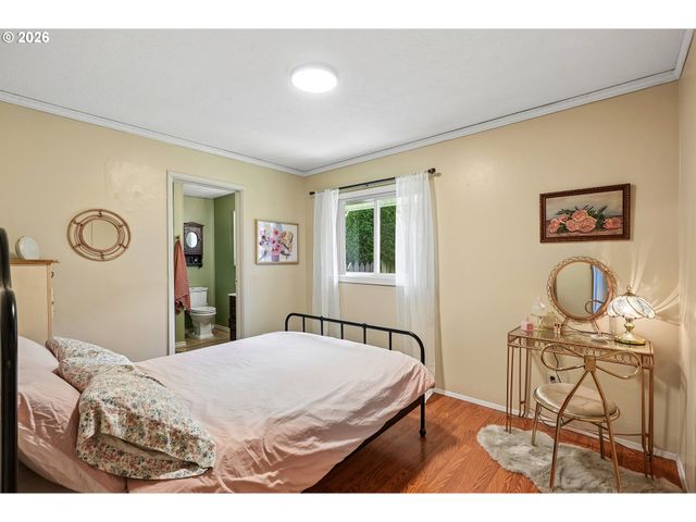 9006 N GILBERT Ave, Portland, OR 97203