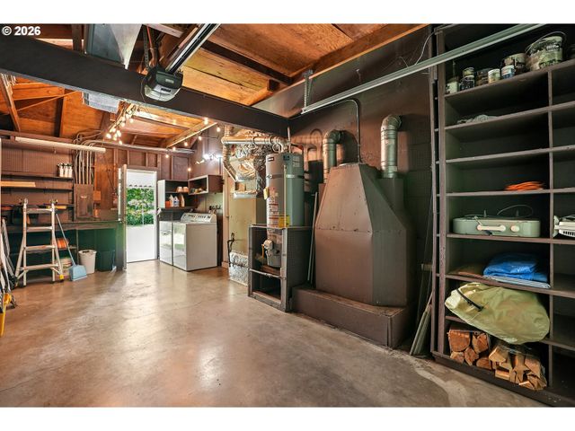9006 N GILBERT Ave, Portland, OR 97203