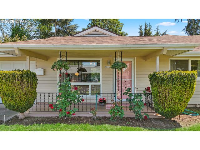 9006 N GILBERT Ave, Portland, OR 97203