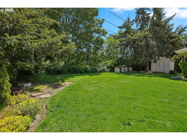9006 N GILBERT Ave, Portland, OR 97203