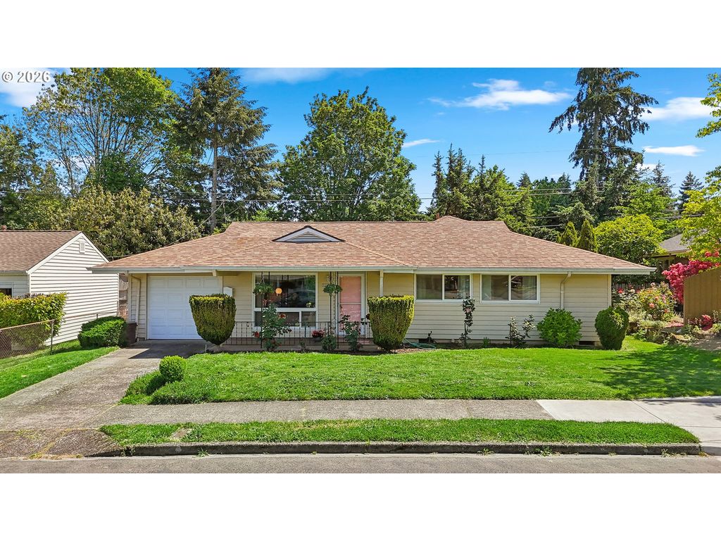 9006 N GILBERT Ave, Portland, OR 97203