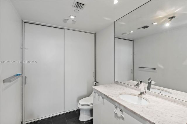 900 Biscayne Blvd 901, Miami, FL 33132