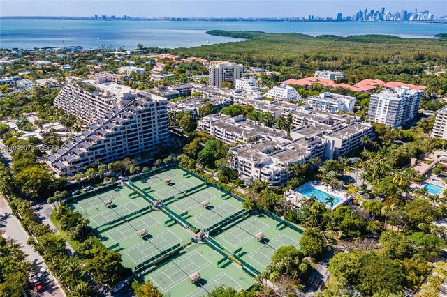201 Crandon Blvd 107, Key Biscayne, FL 33149