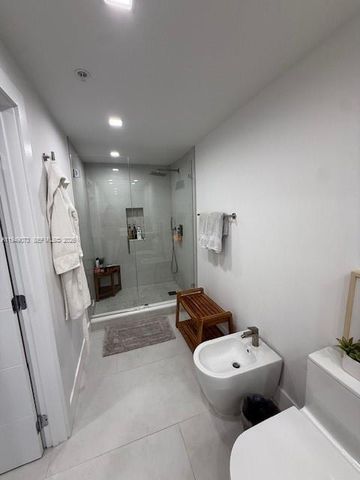 201 Crandon Blvd 107, Key Biscayne, FL 33149