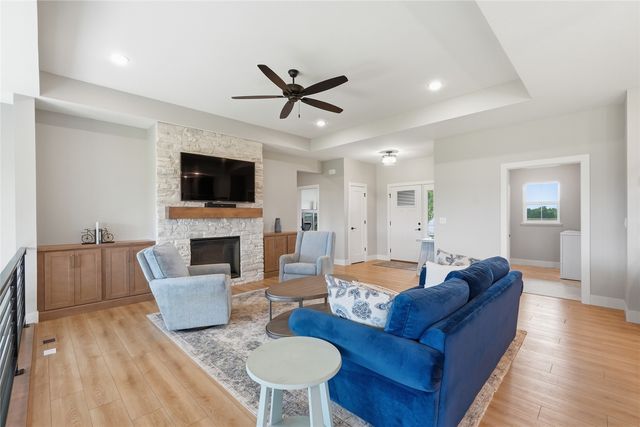 3008 Prairielight Court, Hiawatha, IA 52233