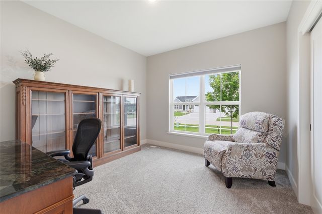 3008 Prairielight Court, Hiawatha, IA 52233