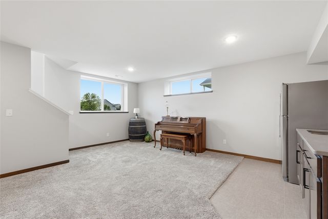 3008 Prairielight Court, Hiawatha, IA 52233