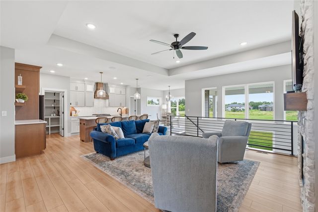 3008 Prairielight Court, Hiawatha, IA 52233