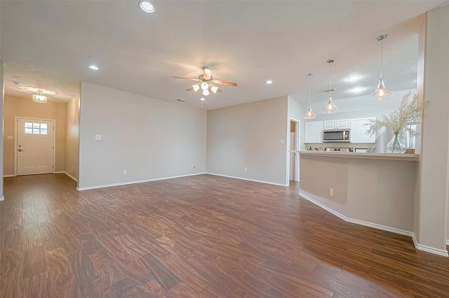 11 Yarrowdale Court, The Woodlands, TX 77382