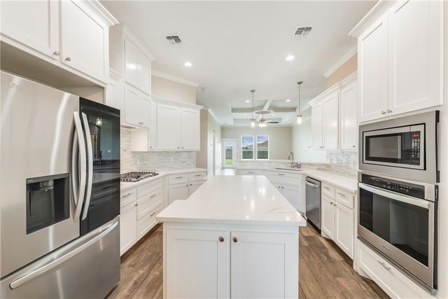 7730 Sophia Dr, Corpus Christi, TX 78414