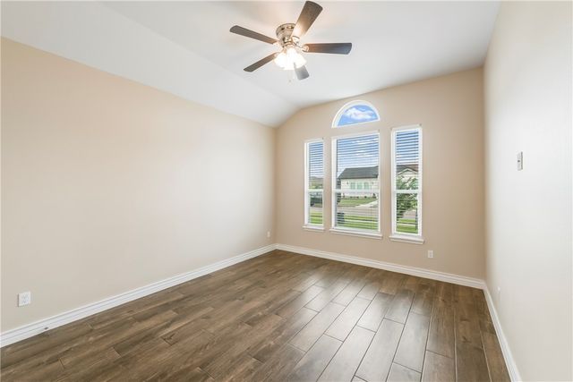 7730 Sophia Dr, Corpus Christi, TX 78414