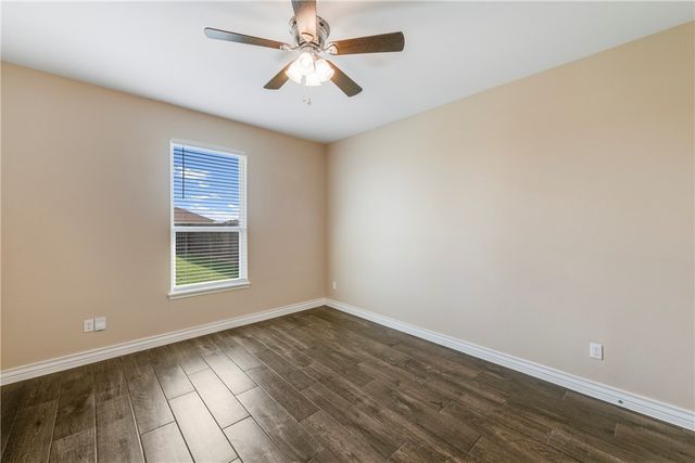 7730 Sophia Dr, Corpus Christi, TX 78414