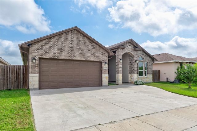 7730 Sophia Dr, Corpus Christi, TX 78414